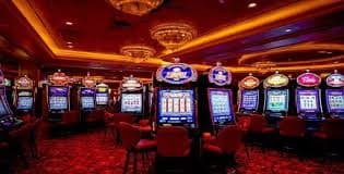 Tampilan antarmuka kasino langsung ayucasino di layar smartphone pengguna Indonesia